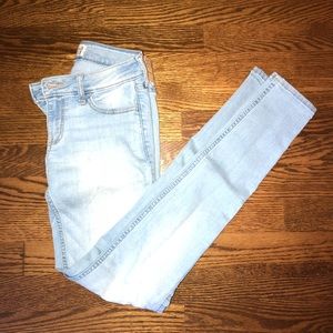 Hollister Stretch Low-Rise Super Skinny Jeans